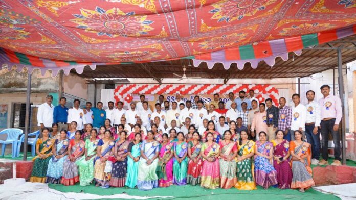 Alumni Friends | పూర్వ విద్యార్థుల ఆత్మీయ సమ్మేళనం Alumni Friends | పూర్వ విద్యార్థుల ఆత్మీయ సమ్మేళనం