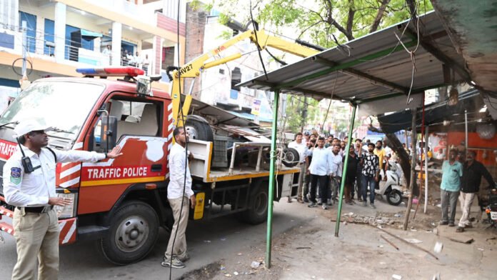 Nizamabad | నగరంలో ఆక్రమణల తొలగింపు Nizamabad | నగరంలో ఆక్రమణల తొలగింపు