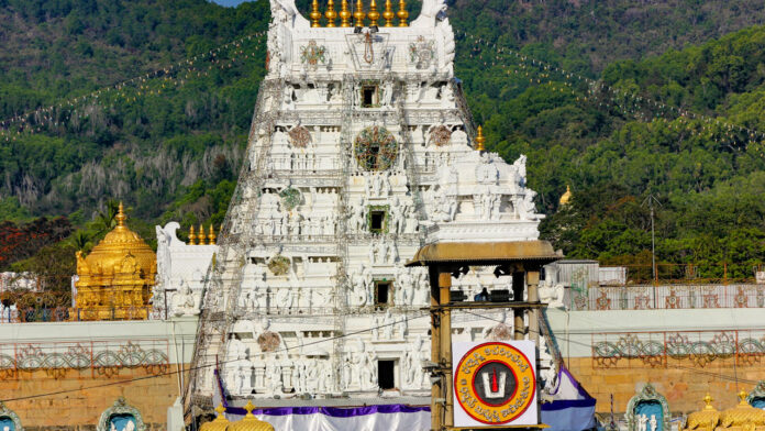 TIRUMALA | తిరుమలలో తగ్గిన భక్తుల రద్దీ TIRUMALA | తిరుమలలో తగ్గిన భక్తుల రద్దీ