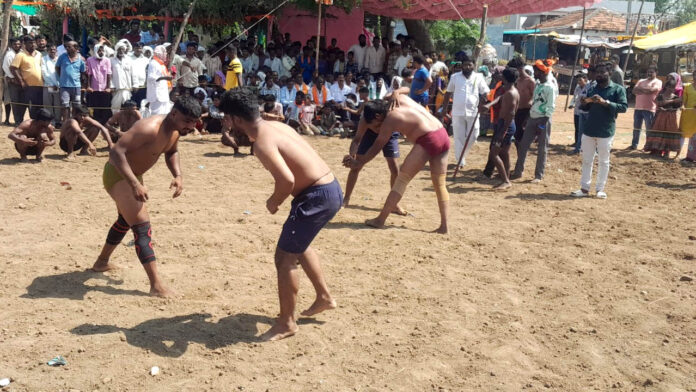 Wrestling competitions Wrestling competitions | అలరించిన కుస్తీ పోటీలు