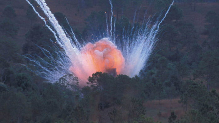 akshara today - landmine Landmine explod | ములుగు జిల్లా వాజేడులో పేలిన మందుపాతర.. ముగ్గురు పోలీసుల దుర్మరణం