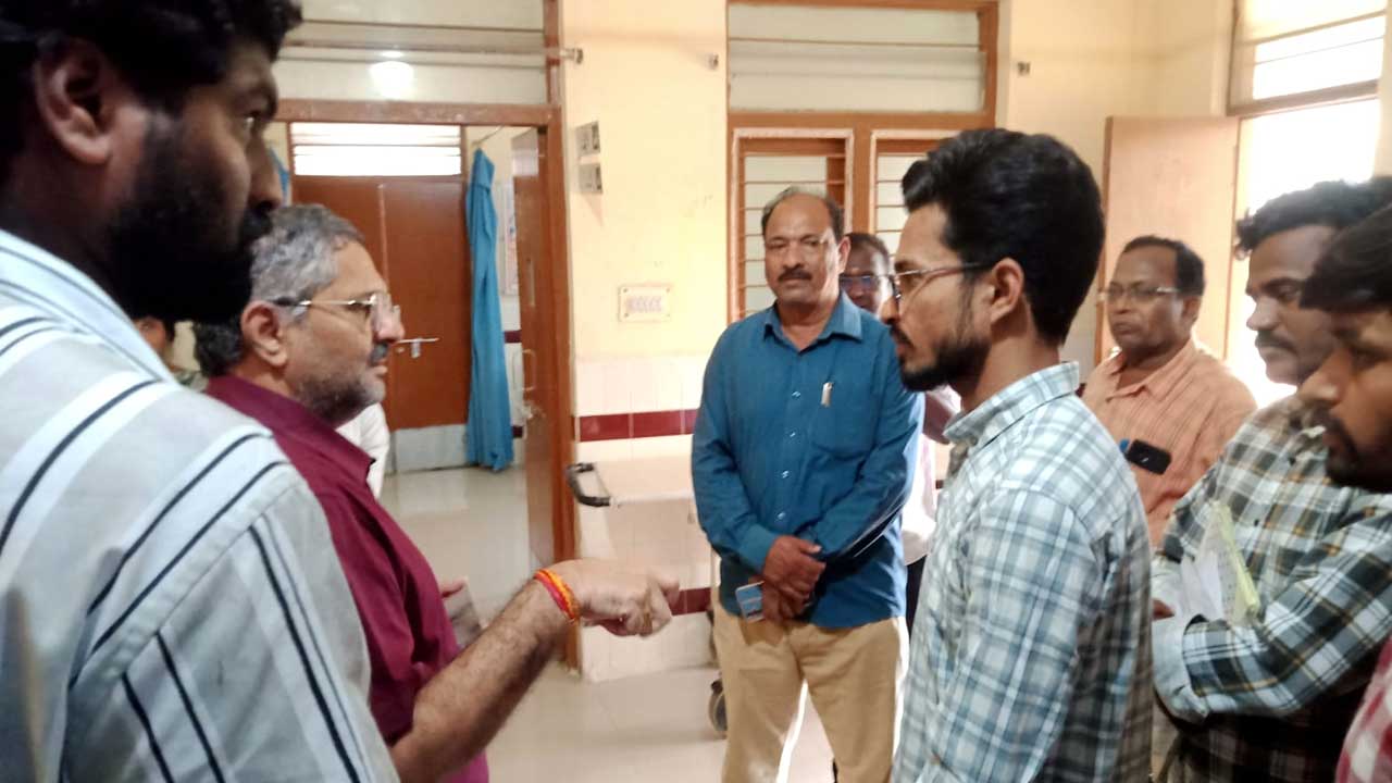 Banswada | రోగులకు మెరుగైన వైద్యం అందించాలి - aksharatoday.in