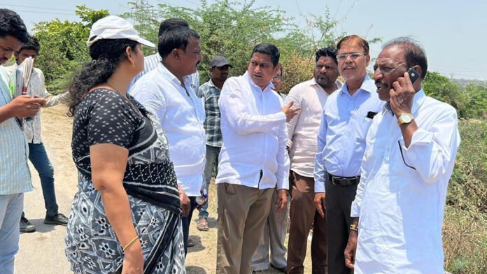 kesha venu Nizamabad city | మేకల మండి కోసం స్థల పరిశీలన
