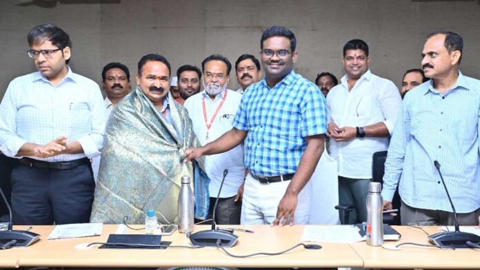 thota-raja-shekar Red Cross Society Nizamabad | రెడ్క్రాస్ సేవలు ప్రశంసనీయం