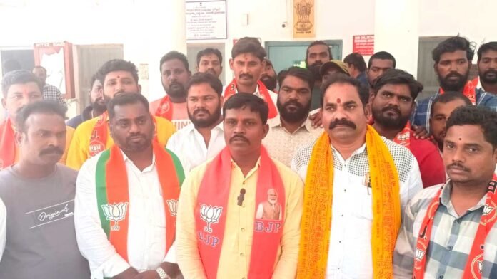 valasa Bodhan| అక్రమ వలసదారులను పంపించేయాలి