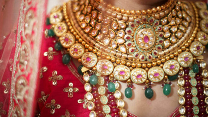 Today Gold Price | మళ్లీ పెరిగిన బంగారం ధరలు.. శ్రావణమాసంలో భారీగా పెళ్లిళ్లు..